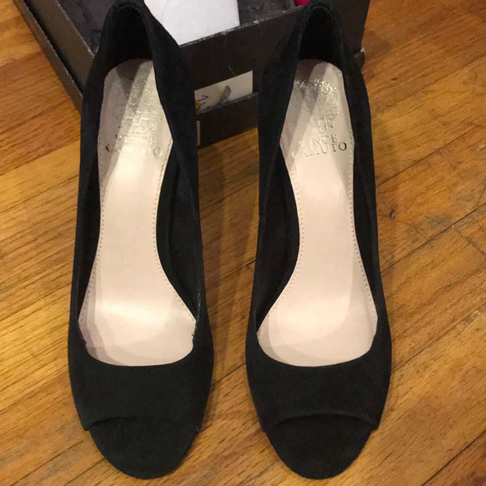 Vince camuto lexis suede snake pump